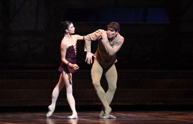 Notre Dame de Paris -Natalia Osipova e   Roberto Bolle - foto Rudy Amisano Teatro alla Scala