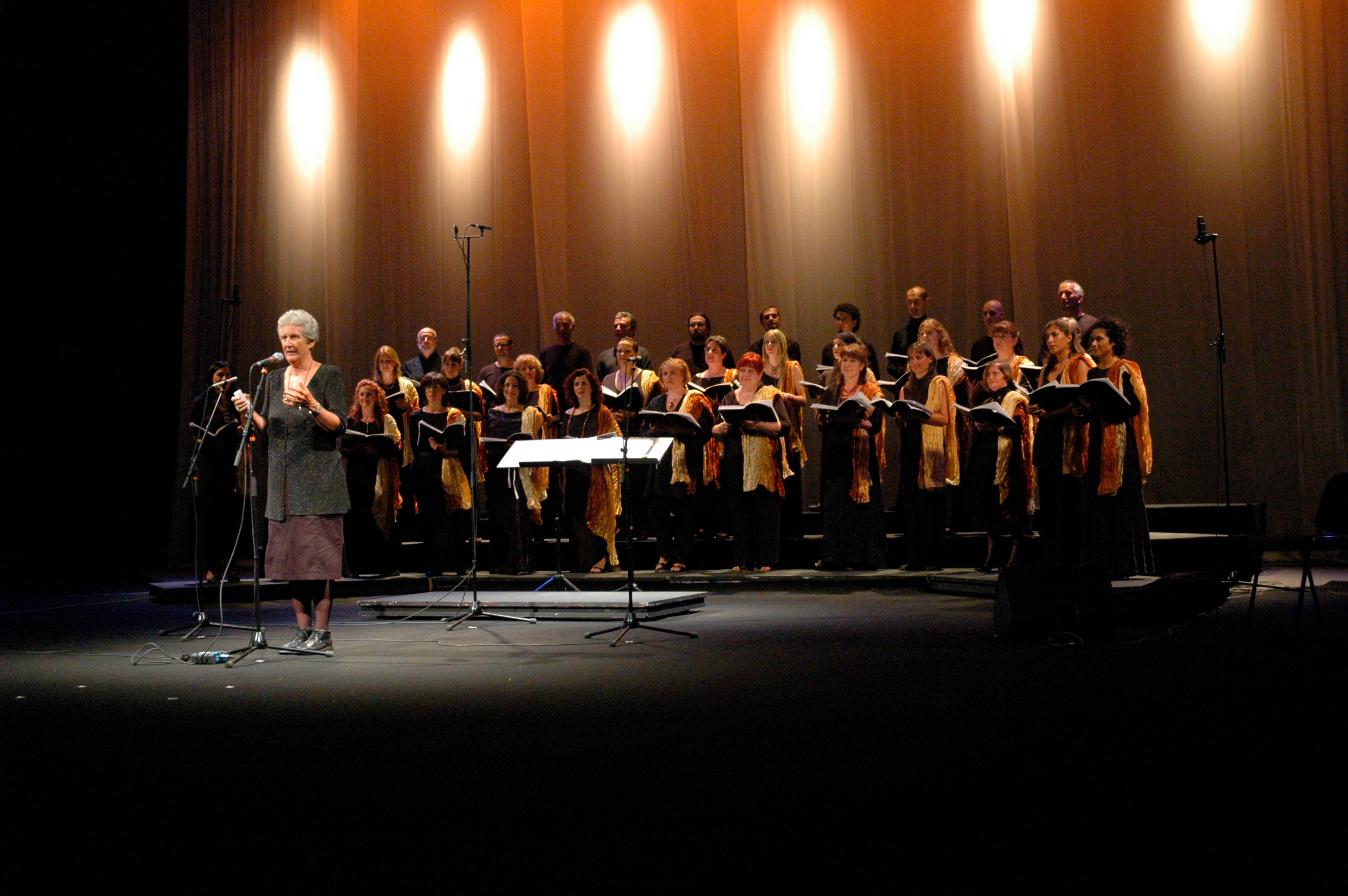 voix-de-femmes-sono-pasolini-c-giovanna-marini-le-choeur-arcanto-c-bono-marcello