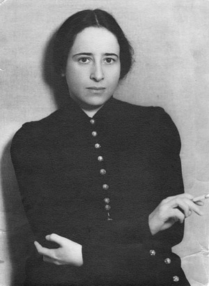 hannah_arendt_portrait_300