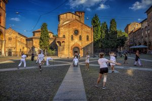 Anna Albertarelli Corpo Poetico progetto pellegrinaggi incursioni urbane